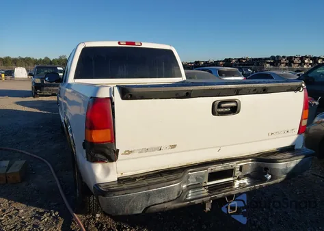 2000 Chevrolet Silverado 1500 Lt z USA, uszkodzony, nr VIN 1GCEC19T9YZ195166